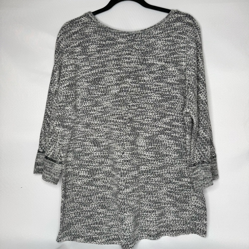 LOFT Black and White Knit Top - Picture 3 of 3
